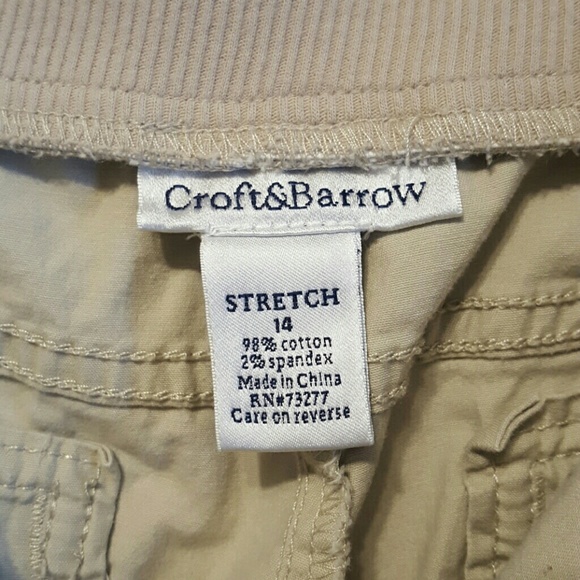 Khaki shorts - Picture 4 of 4